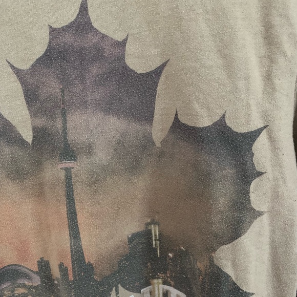 3FOR20💲Topshop Toronto Cn Tower Crewneck - Picture 3 of 5